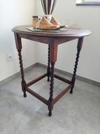 Tafel met gedraaide poten, Ophalen