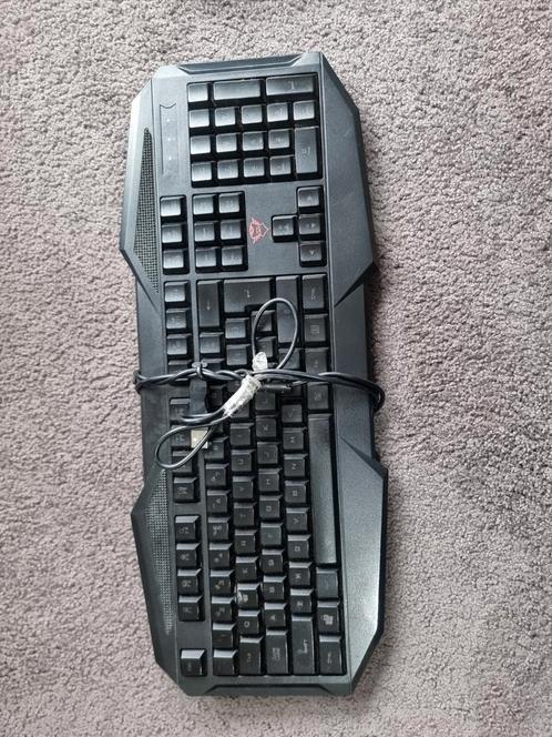 Trust GXT 830 Avonn Toetsenbord (QWERTY) – Werkt perfect!, Computers en Software, Toetsenborden, Zo goed als nieuw, Qwerty, Bedraad