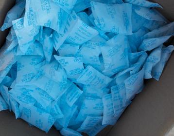 Silica Gel zakjes NIEUW Droogmiddel korrels beschikbaar voor biedingen