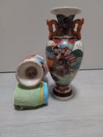 2 vaasjes Chinese  hoogte 25 cm, Antiek en Kunst, Ophalen