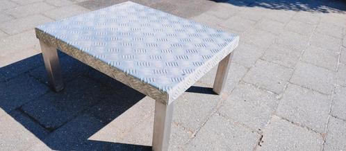 Salontafel bijzettafel buitentafel opstap in traanplaat, Huis en Inrichting, Tafels | Salontafels, Zo goed als nieuw, Ophalen of Verzenden