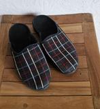 Pantoufles homme pointure 43, Kleding | Heren, Schoenen, Zwart, Ophalen of Verzenden, Pantoffels of Sloffen, Gedragen