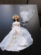 Robe de mariée Barbie milieu années 60, Enfants & Bébés, Jouets | Poupées, Utilisé, Enlèvement ou Envoi, Barbie