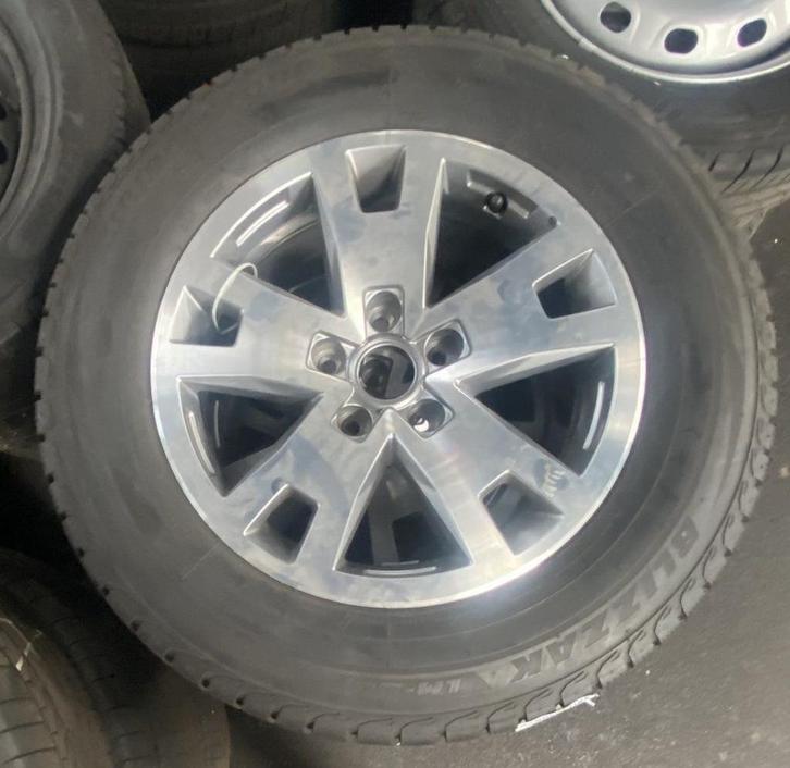 DEMO set VW Amarok velgen en banden, Auto-onderdelen, Banden en Velgen, Banden en Velgen, 17 inch, 245 mm, Personenwagen, Gebruikt