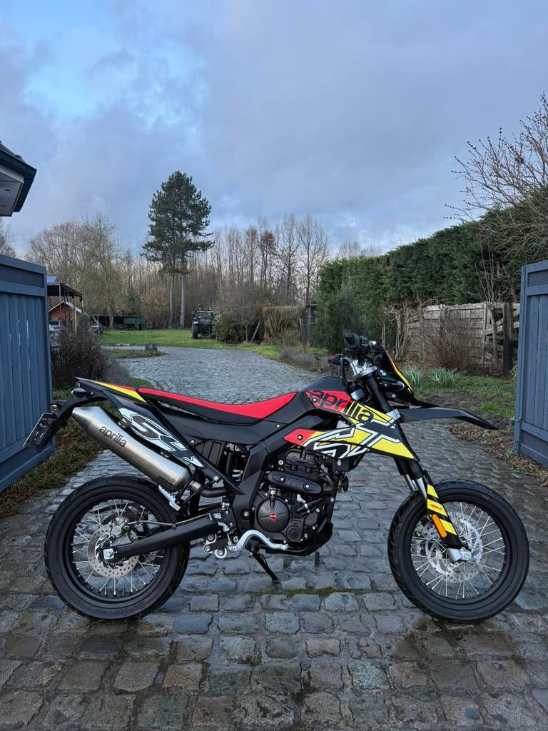 Aprilia SX125 Supermotard *1000km* @AelbrechtMotors, Motoren, Motoren | Aprilia, Bedrijf, Ophalen