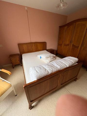 Chambre à coucher complète en chêne beschikbaar voor biedingen