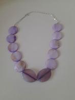 collier à sequins lilas, Bijoux, Sacs & Beauté, Colliers, Enlèvement ou Envoi, Comme neuf, Rose, Synthétique