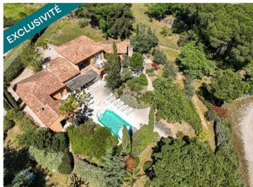 Villa dans le sud de la France dans le massif des Maures, 150 m², Villa, 4 chambres