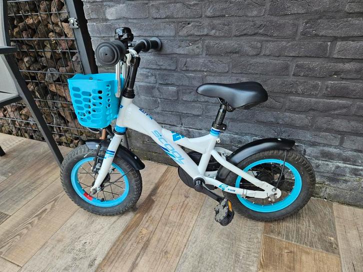 S'cool XXLite 12 inch blauw/wit, Fietsen en Brommers, Fietsen | Kinderfietsjes, Zo goed als nieuw, Minder dan 16 inch, Ophalen