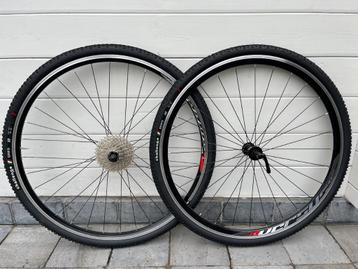 VELOX Mach1 Versus 30 velgrem wielset Cyclocross beschikbaar voor biedingen