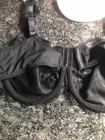 Lingerie beschikbaar voor biedingen