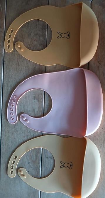 Siliconen bavetten 3stuks beschikbaar voor biedingen