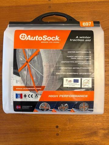 Chaussettes à neige AutoSock HP 697. Jamais utilisé ! disponible aux enchères