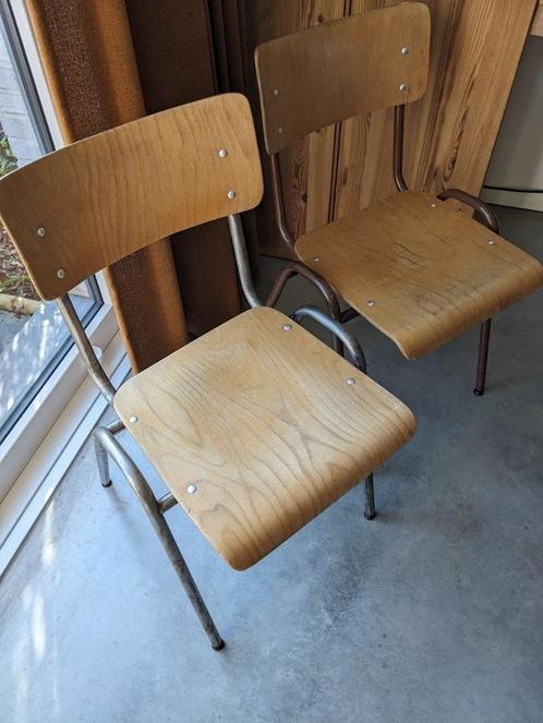 Vintage schoolstoelen, Huis en Inrichting, Stoelen, Gebruikt, Vier, Hout, Metaal, Ophalen