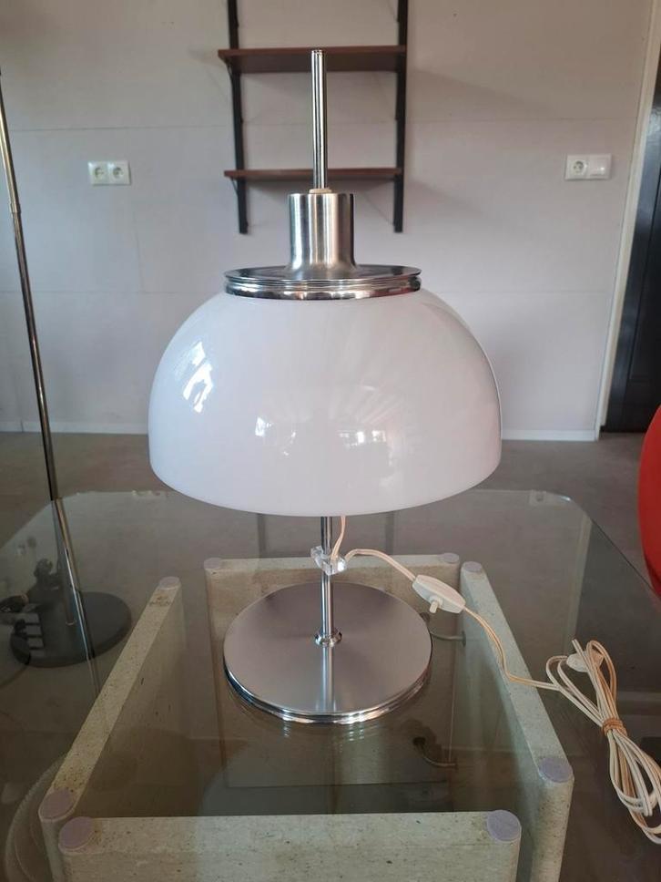 Vintage Guzzini faro tafellamp, Maison & Meubles, Lampes | Lampes de table, Comme neuf, Moins de 50 cm, Synthétique, Métal, Enlèvement ou Envoi