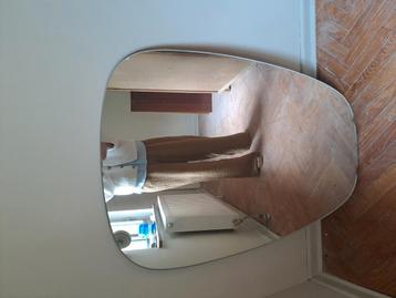 Miroir beschikbaar voor biedingen