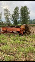 Mestkar Cavero  met stro hekken bij mestwagen, Cultures, Enlèvement ou Envoi