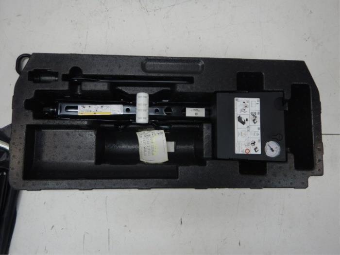 Krikset Audi E-Tron (22742157), Auto-onderdelen, Overige Auto-onderdelen, Gebruikt, Ophalen