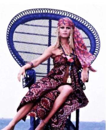 Fuchsia Paisley zijden sjaaltje Brigitte Bardot boho style
