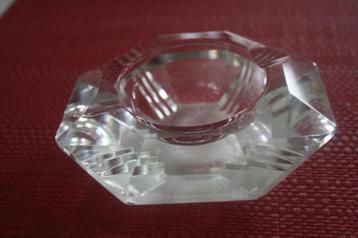 cendrier beschikbaar voor biedingen