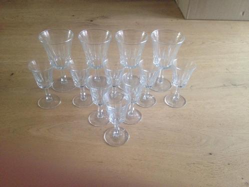 Geslepen glazen 4 grote en 7 kleintjes, borrelglaasjes, Antiek en Kunst, Antiek | Glaswerk en Kristal, Ophalen of Verzenden