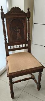 Mooi besneden stoelen, Ophalen