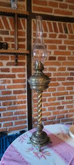 Mooie oude petroleumlamp, Antiek en Kunst, Ophalen