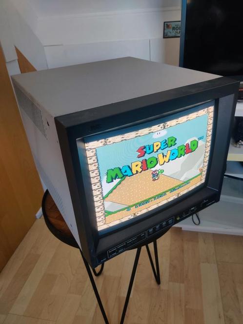 JVC TM-H150CG 15" high resolution CRT PVM tv, retro games, Audio, Tv en Foto, Vintage Televisies, Zo goed als nieuw, Ophalen of Verzenden