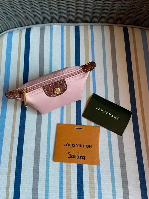 Longchamp Le Pliage portemonnee roze, Bijoux, Sacs & Beauté, Porte-monnaie & Portefeuilles, Comme neuf, Rose, Envoi