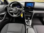 TOYOTA YARIS CROSS HYBRIDE AUTOMAAT 1.5i 116PK 2025 NIEUWST*, Auto's, Stof, 4 cilinders, USB, Zwart