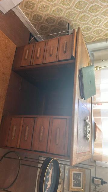 Vintage bureau hout beschikbaar voor biedingen