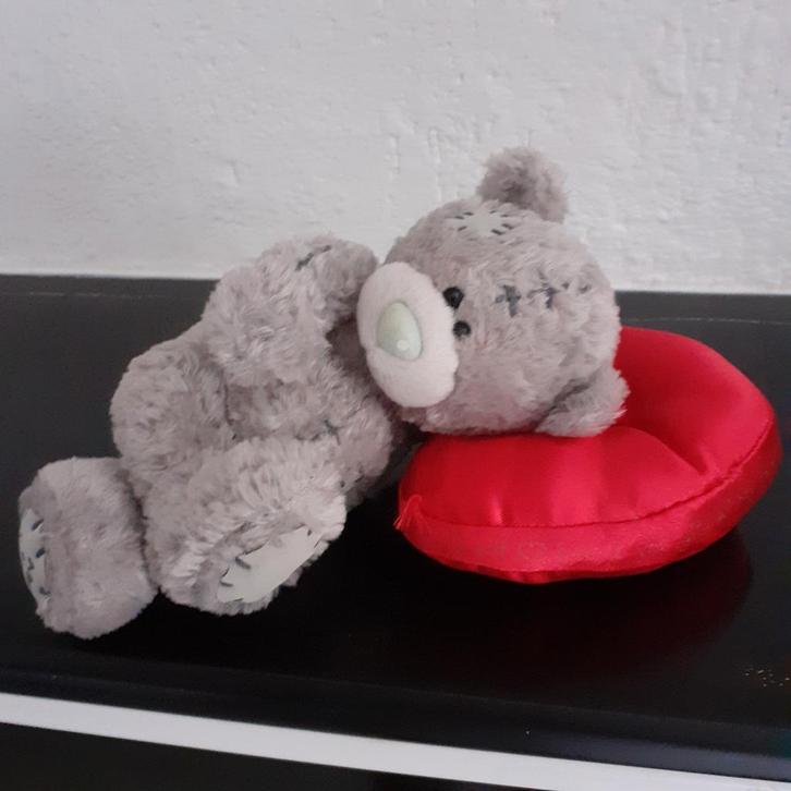 Me to You liggende beer, Verzamelen, Poppen, Zo goed als nieuw, Ophalen of Verzenden