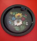 Assiette à fleurs - Russie -> 2€, Enlèvement, Comme neuf, Assiettes(s)