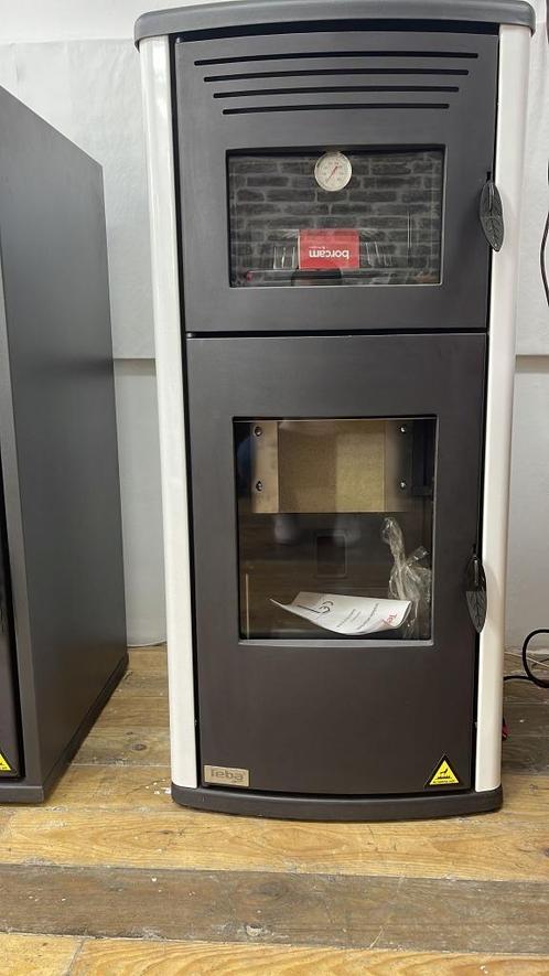 Krachtige Pellet-CV-Kachel–30 kW | 92% Rendement | Met Oven, Doe-het-zelf en Bouw, Verwarming en Radiatoren, Nieuw, Kachel, 800 watt of meer