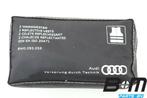 Tasje met 2 veiligheidsvesten Audi A4 8W, Gebruikt