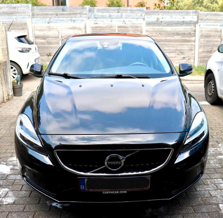 Volvo V40 T2 2019, Auto's, Volvo, Particulier, V40, Benzine, Euro 6, Stadsauto, 6 deurs, Handgeschakeld, Zwart, Zwart, Ophalen
