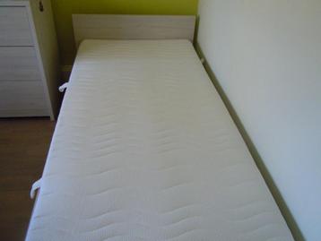 1persoonsbed+lattoflex+matras+dekbed+commode+nachttafel beschikbaar voor biedingen