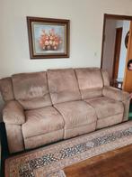 Taupe salon,driezit met twee elektrische  relaxen. En tweezi, Huis en Inrichting, Ophalen