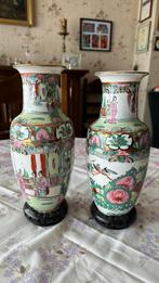 2 CHINESE VAZEN, Ophalen