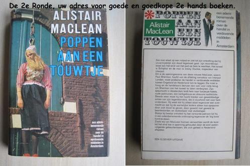 002 - Poppen aan een touwtje - Alistair Maclean, Boeken, Thrillers, Zo goed als nieuw, Nederland, Ophalen of Verzenden