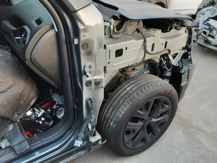 BINNENSPATSCHERM RECHTS VOOR Jeep Renegade (BU), Auto-onderdelen, Carrosserie, Spatbord, Jeep, Voor, Rechts, Gebruikt