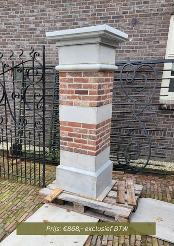 Gemetselde zuilen poeren pinanten beschikbaar voor biedingen