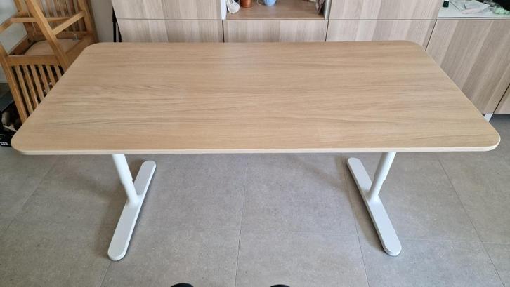 Bureau in perfecte staat, Huis en Inrichting, Bureaus, Zo goed als nieuw, Bureau, In hoogte verstelbaar, Ophalen