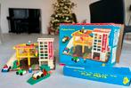 Le garage Fisher Price Family action garage vintage, Kinderen en Baby's, Speelgoed | Fisher-Price, Ophalen of Verzenden, Zo goed als nieuw