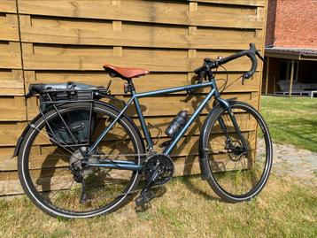 Kona Sutra Se Maat 52 beschikbaar voor biedingen