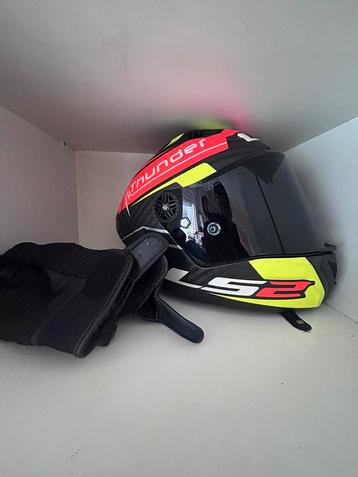 Ls2 thunder attack helm met handschoenen beschikbaar voor biedingen
