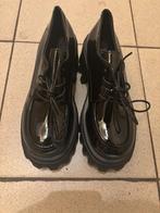 SHOES NEW * SIZE 38 ** BLACK / LAQUE ** NEW €40 now €25 !!!, Kleding | Dames, Schoenen, Ophalen, Schoenen met lage hakken, Zwart