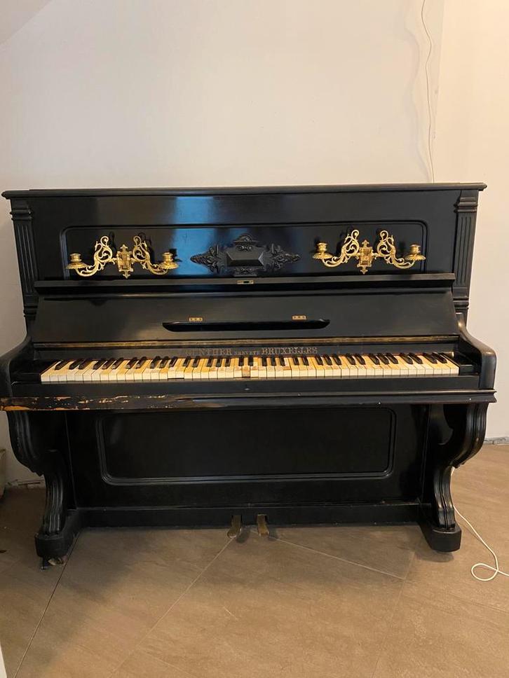 Antieke buffetpiano J. Günther (ca. 1890) –Uniek erfgoedstuk, Muziek en Instrumenten, Piano's, Gebruikt, Overige typen, Zwart