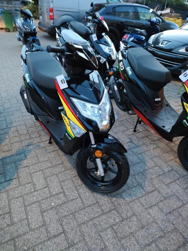 Neco one 12 ich zonder rijbewijs, Fietsen en Brommers, Scooters | Aprilia, Nieuw, Ophalen of Verzenden