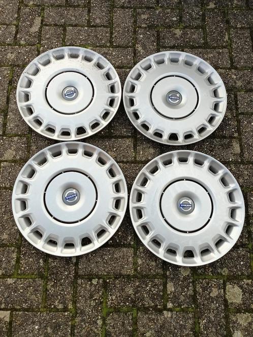 NOS Wieldoppenset Volvo 30760329 voor de C30, C70, V50,....., Auto diversen, Wieldoppen, Nieuw, Ophalen of Verzenden